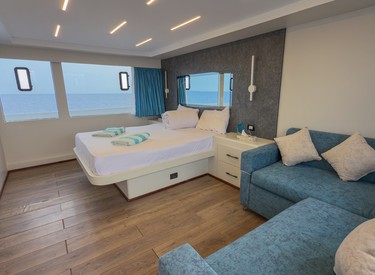 Master Suite Upper Deck